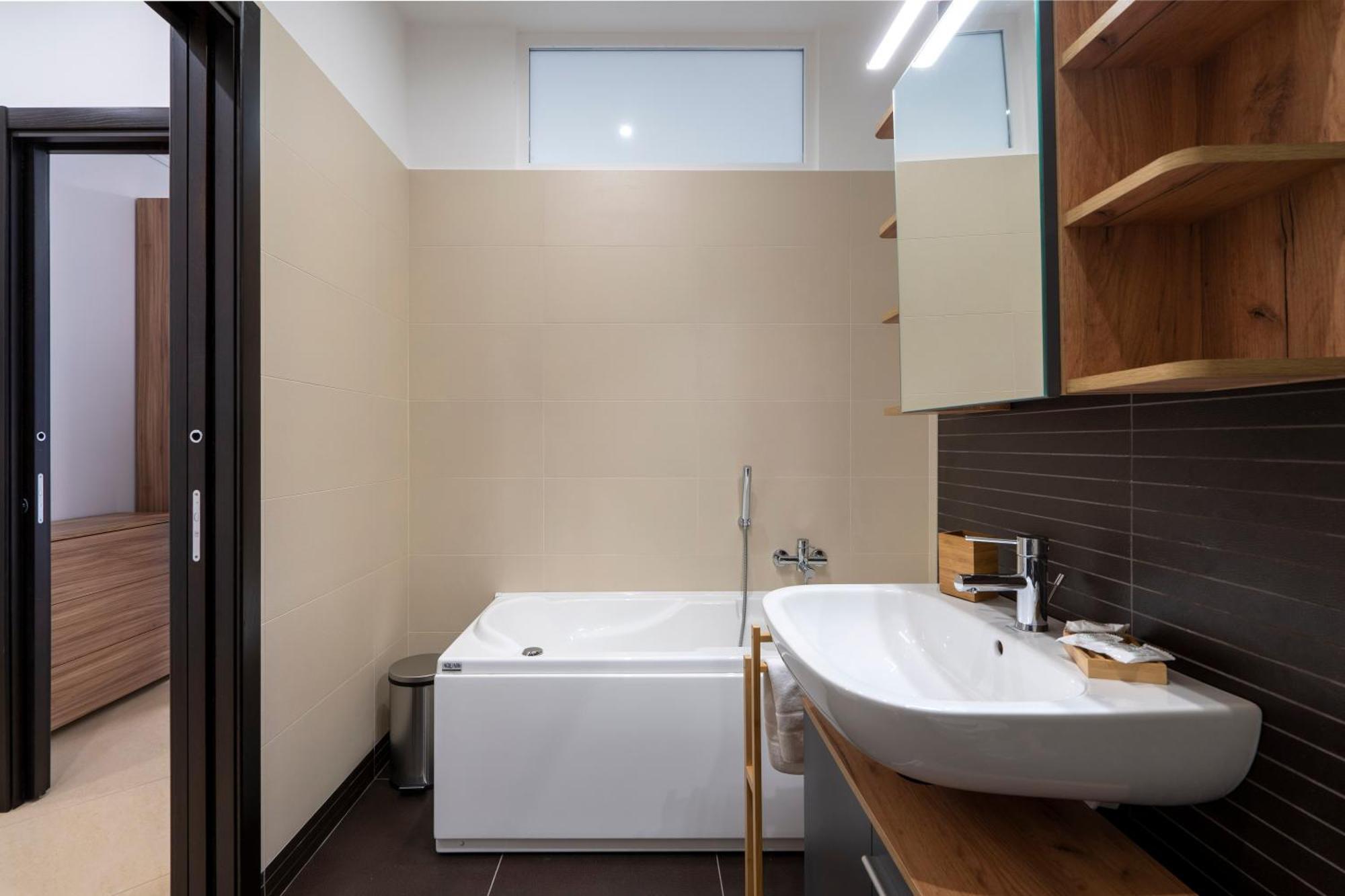 Boscoincitta Apt With Garage And Whirlpool Tub Bari Exterior photo